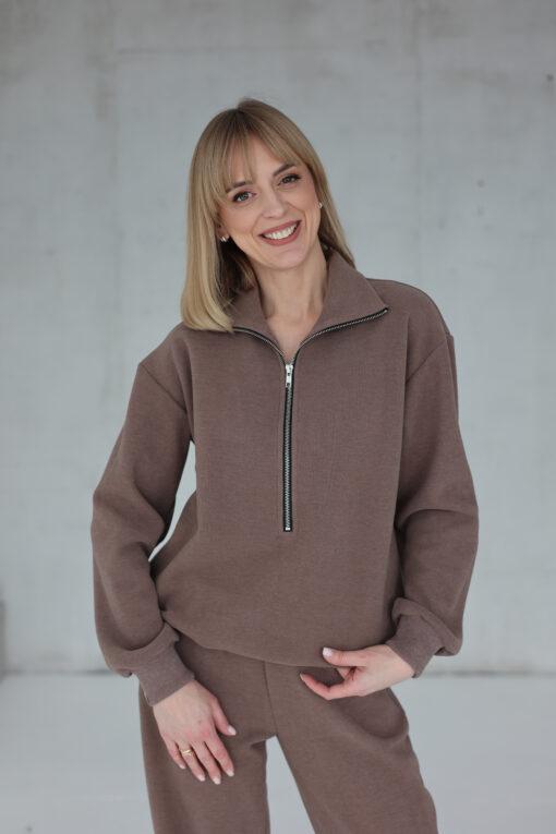 PEACH EFFECT. Moteriškas KAKAVOS džemperis POLO