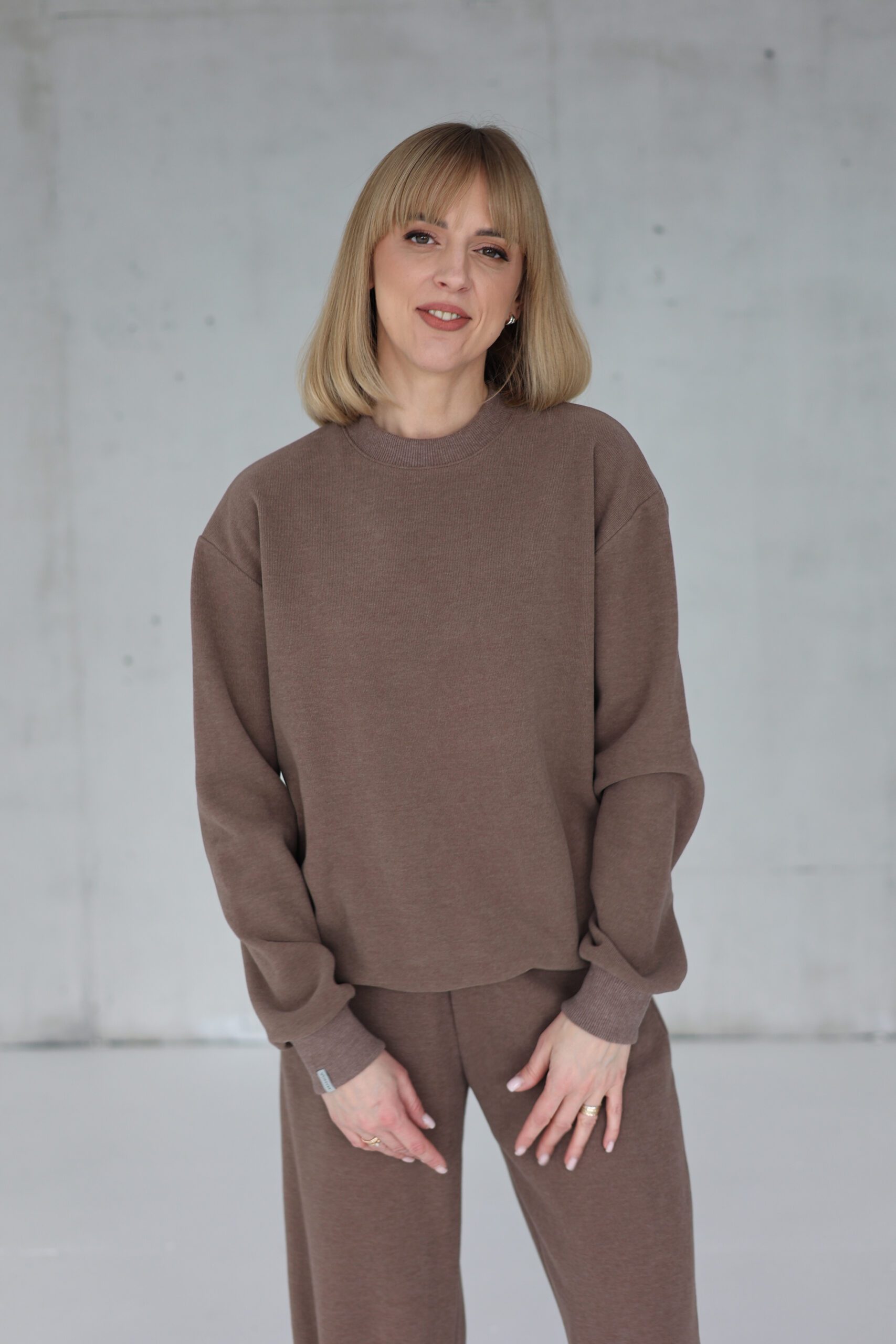 PEACH EFFECT. Moteriškas KAKAVOS džemperis