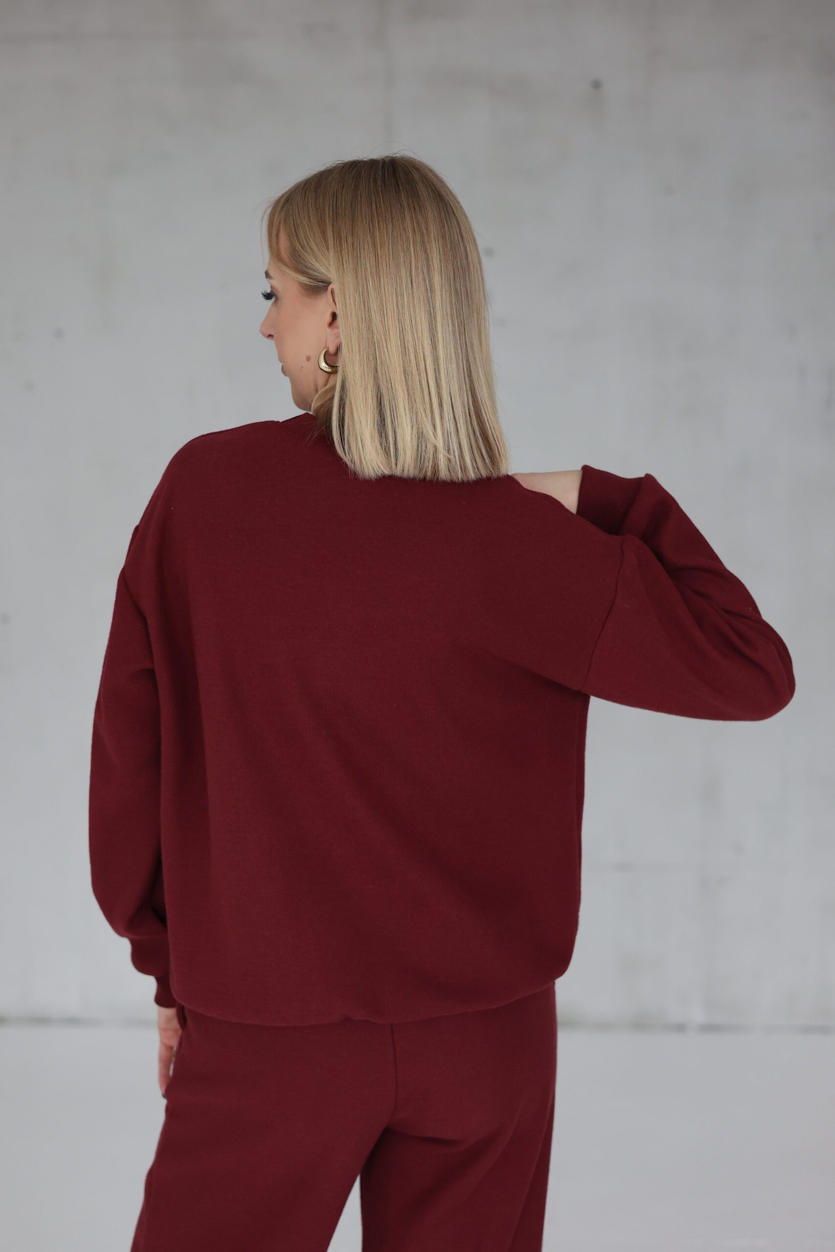 PEACH EFFECT. Moteriškas BORDO džemperis - Image 3