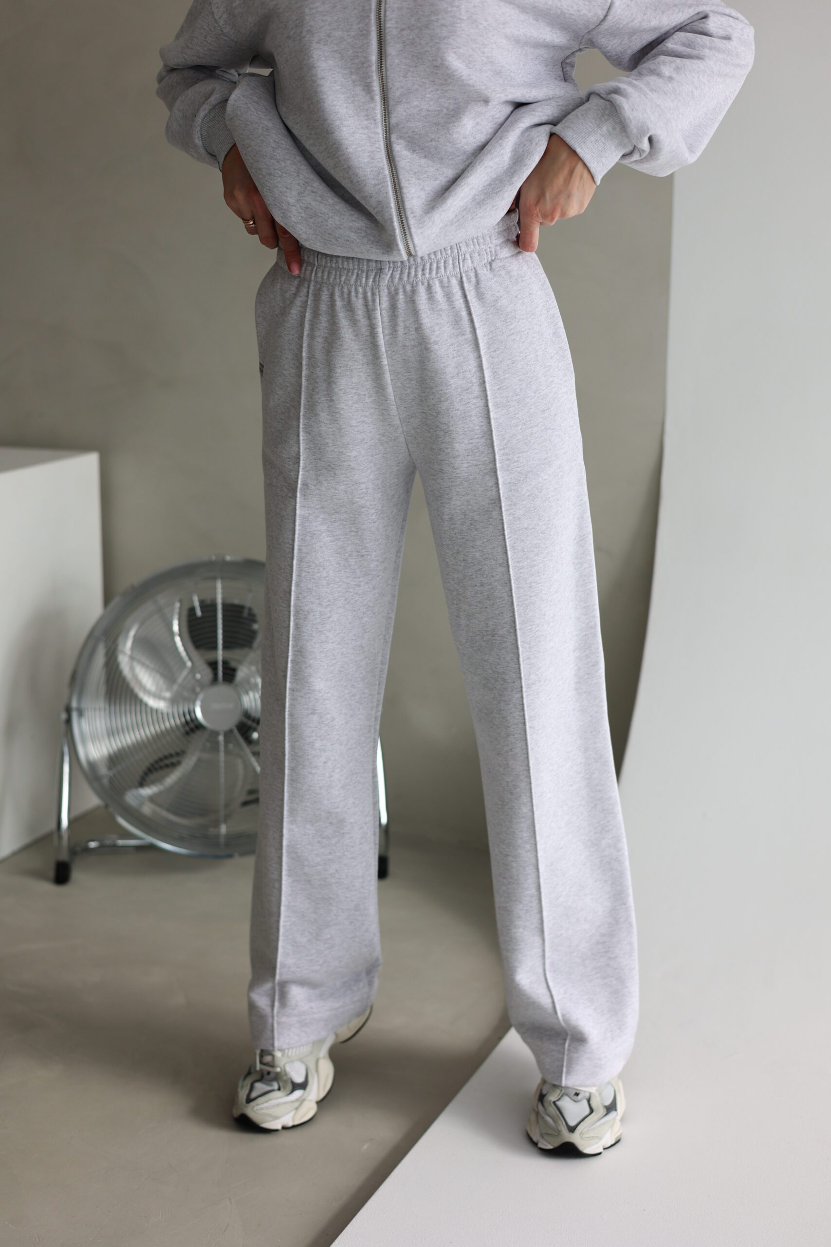 Moteriškos MELANŽINĖS PILKOS tiesaus kirpimo kelnės