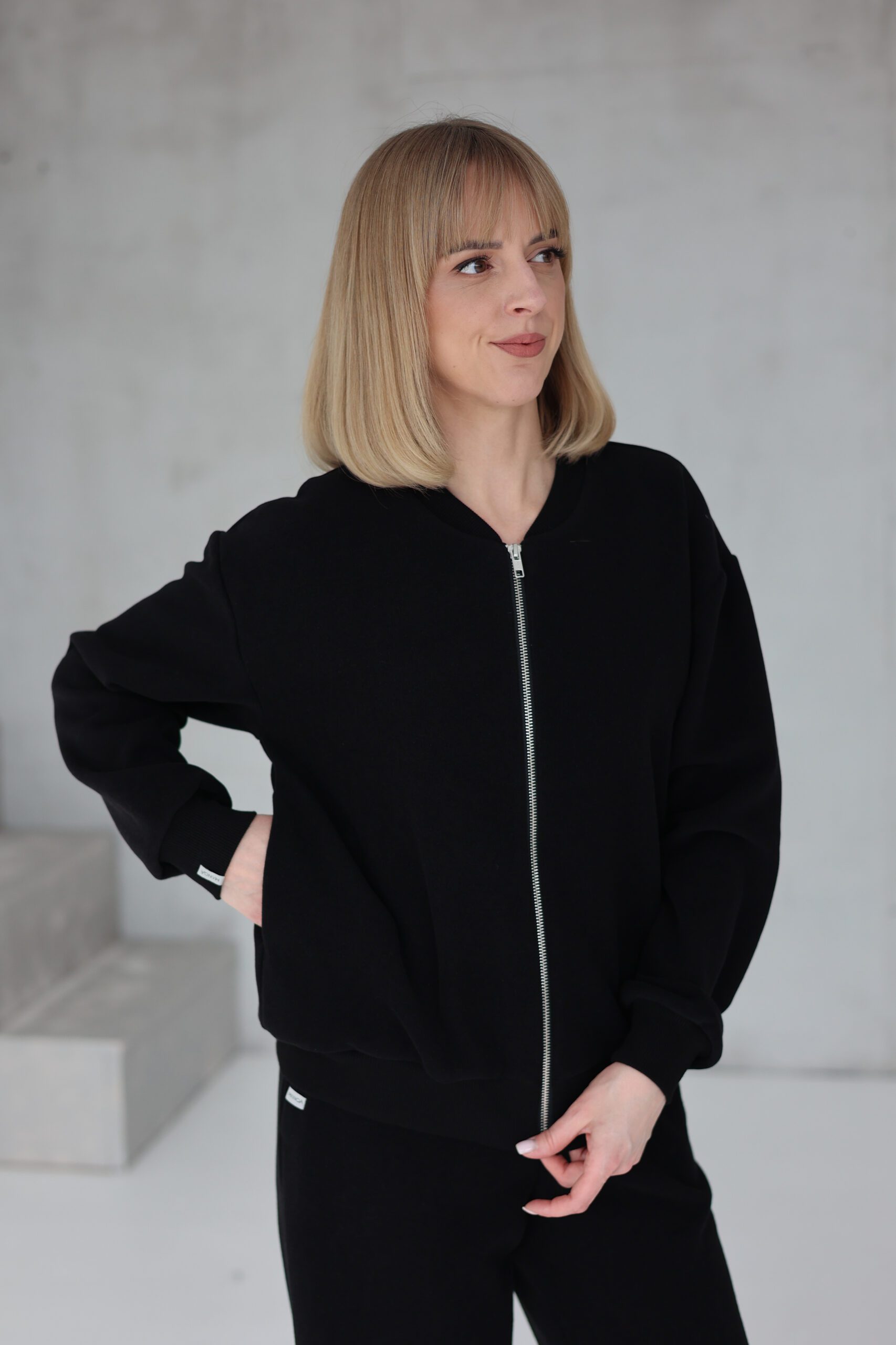 PEACH EFFECT. Moteriškas JUODAS bomberis