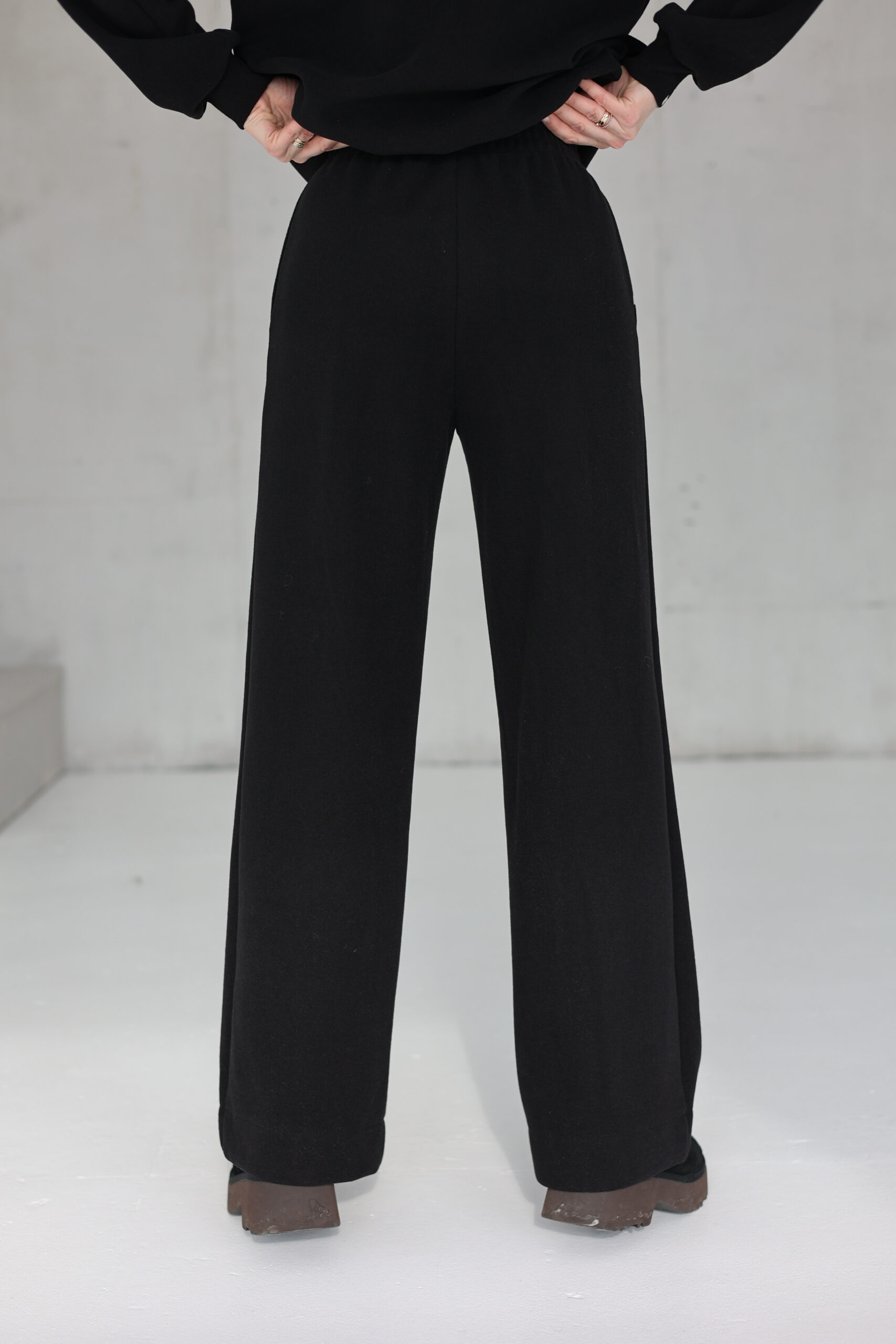 PEACH EFFECT. Moteriškos JUODOS kelnės