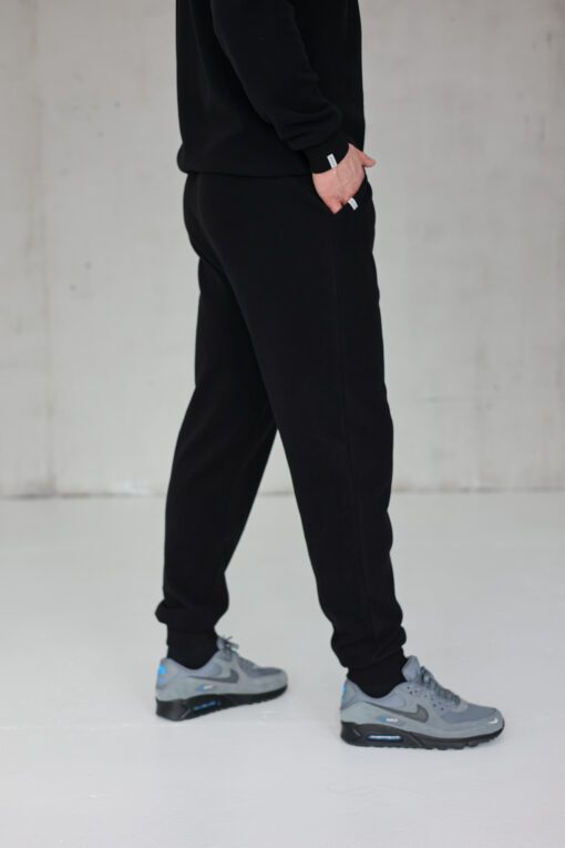 Alternative view of PEACH EFFECT. Vyriškos JUODOS kelnės