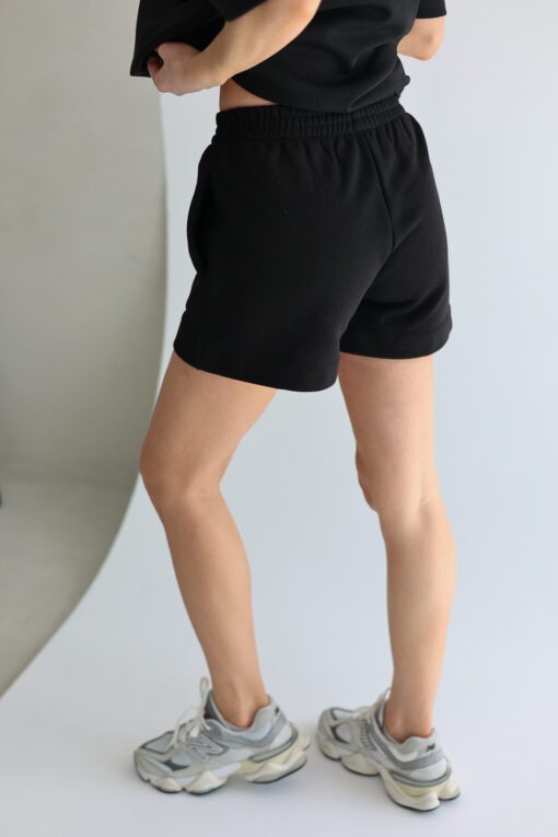 Alternative view of Moteriški JUODI šortai