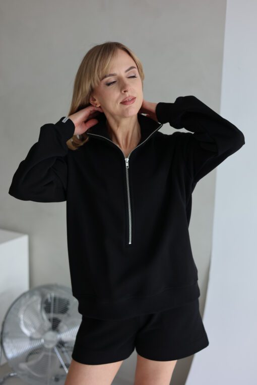 Alternative view of Moteriškas JUODAS džemperis POLO