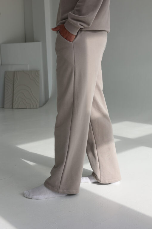 Alternative view of PEACH EFFECT. Vyriškos NUDE tiesaus kirpimo kelnės su reguliuojama apačia